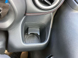 運転席ドリンクホルダーです。
