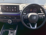 スマートフォンなどの充電に便利なUSBジャック。運転席からも助手席からも使いやすいです。