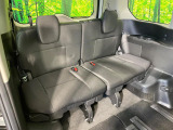 3列目シートはもちろん状態良好☆大人でもゆったりと座って頂けますので、大人数でのお出かけもラクラクです♪ご家族で、気の知れた仲間で、ドライブに行くのが楽しみですね♪