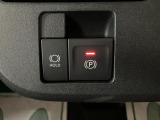 【電動パーキング】指先だけで簡単に操作が可能な電動パーキングブレーキを搭載♪渋滞時や信号待ちで便利なオートブレーキホールド機能も搭載☆
