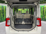 普段のお買い物や通勤、送迎等に十分な荷室スペースを確保しております。セカンドシートを倒すと、大きな荷物の積載も可能です♪