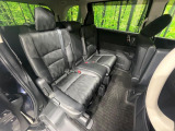 後部座席も気になるようなキズ・汚れやへたり等、大きなダメージはなく、良好な状態です。