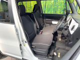運転席シート廻りは使用感も少なく、良好な状態となっています。丁寧に使われていたことがよくわかりますね。