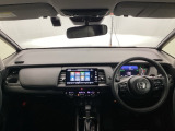 フロントガラスが大きく、ワイドな視界で運転もしやすくなるように設定されています。