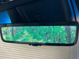 【デジタルインナーミラー】後席の大きな荷物や同乗者で後方が確認しづらい時でも安心!カメラが撮影した車両後方の映像をルームミラー内に表示。クリアな視界で状況の確認が可能です!