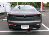 後方からの写真です。トランクに荷物が載せれるので、車内を広く使用できます。
