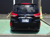 当社の車両には『安心して車選びをしていただくために』お支払い総額を表示しております。税金、自賠責保険料、登録費用、リサイクル料金が含まれており、県内登録及び届出で店頭納車の場合になります