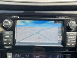 最速ルート検索やエコドライブサポートなどの先進ナビ機能と、音楽録音/Bluetoothオーディオ/ハンズフリー/USBオーディオ再生など多彩なメディアにも対応しています。