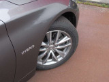 切削光輝17インチアルミホイール(17&times;7.5J)、インセット:45、P.C.D:114.3(5穴)&225/55RF17 97Wランフラットタイヤ です。スタッドレスタイヤや各種オプションのご注文も承っております(^^)/