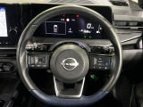 【ステアリングスイッチ】運転中、前方から目線をそらすことなく、オーディオ等の操作が可能な便利機能!安心&快適なドライブを演出してくれます♪