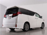 当店では、厳選された車両のみ展示しております。アルファード・ヴェルファイアに特化した専門店ならではの豊富な在庫の中から、お気に入りの一台をお探しください!