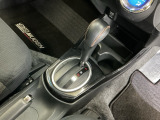 発進時から滑らかに加速する無段階変速のCVTはストップ&ゴーの多い街の中も快適です