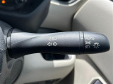 【 オートライト 】オートライトなのでライトの点け忘れを気にすることなく運転が出来ます。