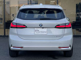 時を経ても深い魅力を放ち続けるBMW。より快適にお乗り頂くためにサポートプログラムをご用意しております。※認定中古車保証は登録日より最長4年間まで延長が可能です。