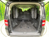 後席を格納すると、これだけの広さが!シーンに合わせたシートアレンジで、大きな荷物も積むことが出来ます♪