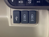 ソケット類も充実☆対応のケーブルがあれば車内でスマホなどの充電が可能です☆