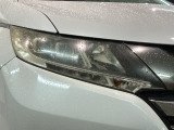 LEDヘッドライトは、点灯の瞬間から最大光量を発揮し、突然暗くなるトンネルなどでの安定感を高めます。