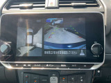 アラウンドビューモニターは自車の前方・後方・側面映像をモニタ-に映して離合時・駐車時などにとても便利です。