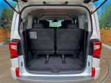 普段のお買い物や通勤、送迎等に十分な荷室スペースを確保しております。セカンドシートを倒すと、大きな荷物の積載も可能です♪