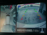 ☆全周囲カメラが駐車をアシスト☆4つの高解像度カメラで車の周囲を撮影!見えにくい死角の駐停車も驚く程に楽々です。バックカメラは、車庫入れの時は勿論、後方の安全確認もできて安心です♪