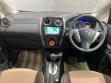 運転席からの視界が左右に広く隅々まではっきりと見渡せます。車の前端も把握しやすく安心して運転できます!