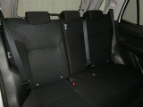 後席シートも広々としたスペースを確保しています。大人でもゆったりと座って頂けますので、大人数でのお出かけもラクラクです♪ドライブに行くのが楽しみですね♪