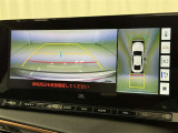 バックモニター付なので後退時に後方が見えるので安心。 車は構造上、死角がたくさんなので万が一を考えると必須ですね。 あくまで補助の為の装備、バックは目視で確認する事が重要ですよ。