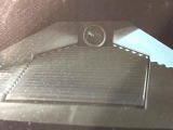 【ホンダセンシング】走行中に前方の車両等を認識し、衝突しそうな時は警報とブレーキで衝突回避と被害軽減をアシスト。より安全にドライブをお楽しみいただけます。