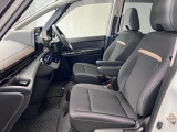 【車内ルームクリーニング済】専門スタッフにより車内はきれいにルームクリーニングを行っております。
