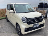 自社整備工場で点検整備をおこなってからお渡ししています。車検が残っている場合は『12ヶ月点検整備』を、車検整備付きの場合は『車検整備』をおこないます。整備費用は車両本体価格に含まれています。