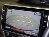 バックモニターも装備しております。バックギアに入れるとナビ画面に車の後方が映し出されます。これで後方確認も安心!