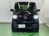LEDヘッドライトを装備しています。LEDヘッドライトはとても明るく、雨の日や夜間走行も安全・安心です。オートライトコントロール付きで周囲の明るさに応じて自動で点灯・消灯します