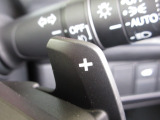 マニュアル車のような感覚でアクセルオフ時の減速度を選択できる、減速セレクター付きです!