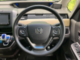 【ステアリングスイッチ】運転中、前方から目線をそらすことなく、オーディオ等の操作が可能な便利機能!安心&快適なドライブを演出してくれます♪