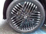純正アルミホイール!!格好良くてホイールがあなたの愛車をいっそう輝かせます☆