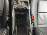 納車前整備は、メルセデスベンツ国際認定メカニックによる最新の検査ライン等の施設が充実した当社工場で入念に行います。メルセデス・ベンツの定める厳しい基準をクリアしたお車のみをご案内させて頂きます。