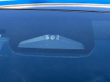 【プリクラッシュセーフティ】前方の車両等を検知し、衝突しそうな時は警報で注意を促し、ブレーキを踏む力をサポート。ブレーキを踏めなかった場合は衝突被害軽減ブレーキが作動、衝突回避をサポートします。