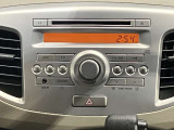 純正CDオーディオ・車内で好きな音楽を聴きながら運転ができます