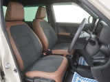 運転席のスペースはゆったりしていて、視界も広く確保されているので普段の運転からロングドライブまで快適です。