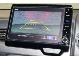 バックカメラが装備されており、後方の安全確認はもちろんのこと狭い場所での駐車や雨の日・夜間など視界の悪いコンディションでのストレスの軽減にもなります!