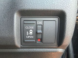 【片側電動パワースライドドア】この車両は片側(左側)のみパワースライドドアでございます。車外、内からの操作が可能!!