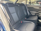後部座席も気になるようなキズ・汚れやへたり等、大きなダメージはなく、良好な状態です。