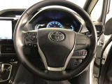 ハンドルは車を運転する上で、ずっと握っている重要なパーツです。手にフィットする物がいいですよね♪