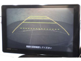 バックカメラが装備されており、後方の安全確認はもちろんのこと狭い場所での駐車や雨の日・夜間など視界の悪いコンディションでのストレスの軽減にもなります!