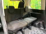 3列目シートはもちろん状態良好☆大人でもゆったりと座って頂けますので、大人数でのお出かけもラクラクです♪ご家族で、気の知れた仲間で、ドライブに行くのが楽しみですね♪