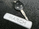 便利な、車のドアの施錠・解錠をリモコン操作で行えるキーも付いています。