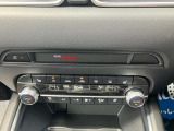 車内快適オートエアコン。ダイヤル式で操作性も良好です