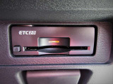 スッキリと収まったETC2.0ユニット。 やはり便利さからマストアイテムになってきましたね。