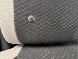 ISOFIXが付いています!対応のチャイルドシートを車にしっかりと固定出来ます。これにより、衝突時の危険を軽減しお子様の安全性を高めます。また、シートの取り付け・取り外しも容易ですよ!