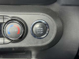 【エンジンスタートボタン】一度使ったら手放せなくなるスマートエントリーキーシステムです。 鞄やポケットの中に入れたままでもエンジン始動ができ、楽チンです。